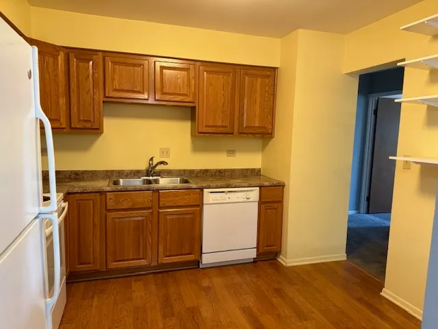 $275,000 | 801 79th Street, Unit 310, Darien, IL 60561