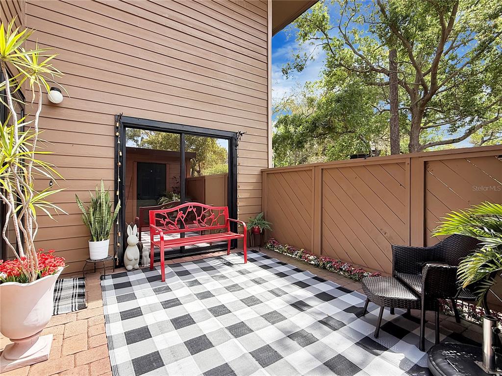 1001 Lennox Road West Palm Harbor, FL 34683 - Photo 5 of 27 a outdoor space with furniture