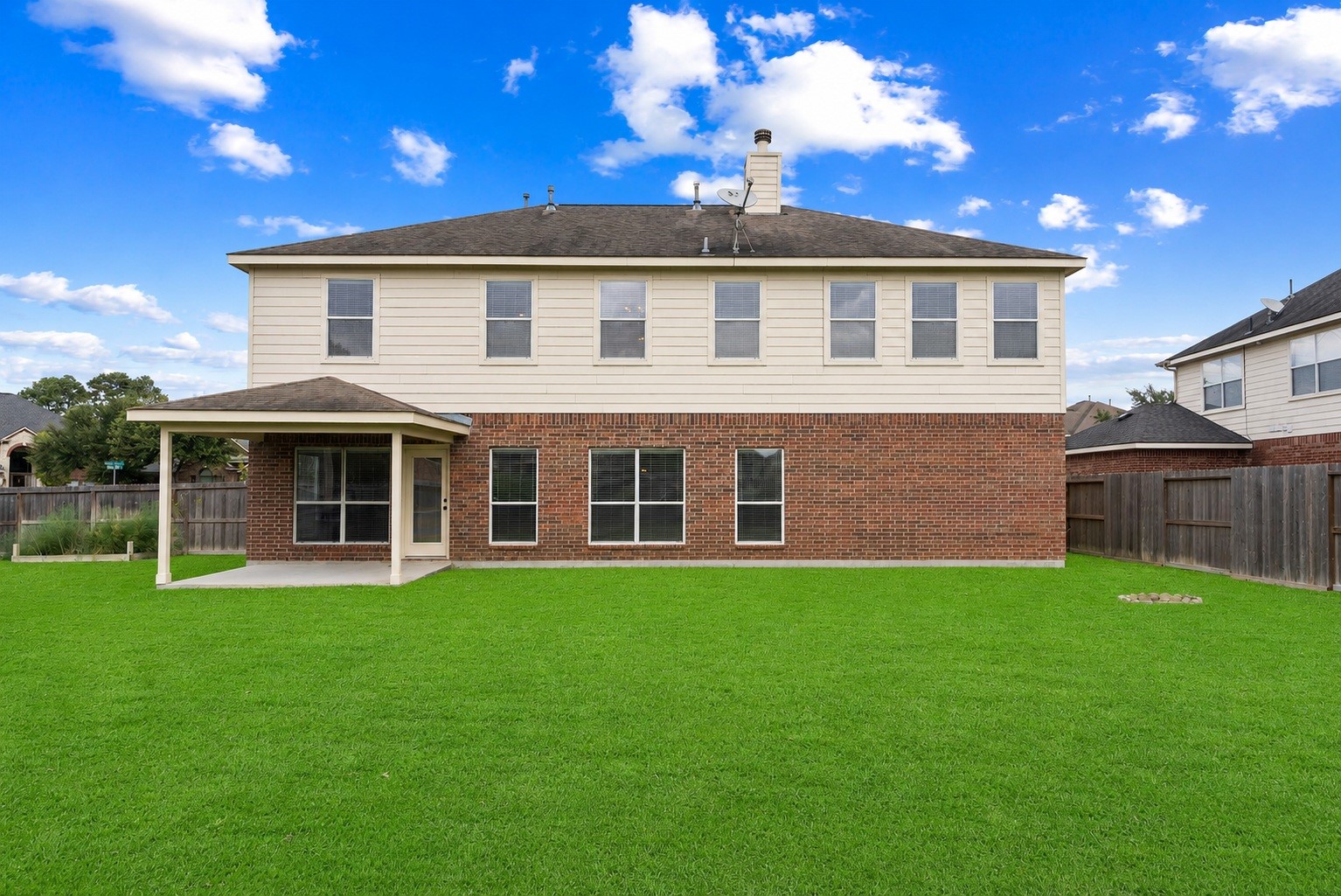 19415 Sorrell Ridge Drive Spring, TX 77388 - Photo 41 of 44 Plenty of options and room for kids and furry friends to play in the huge backyard.