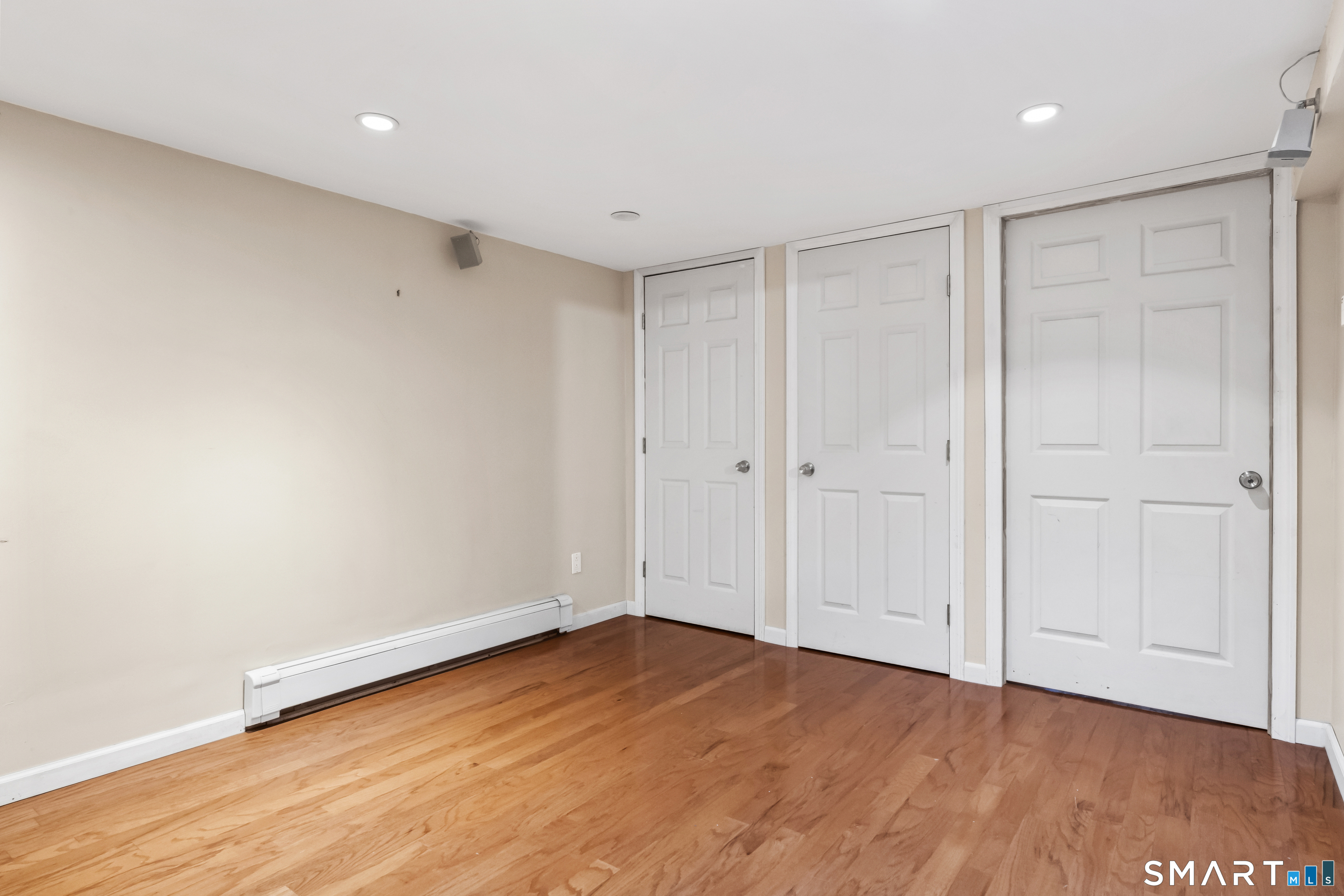 102 Glen Ridge Road Fairfield, CT 06825 - Photo 17 of 26 Gallery Image 17