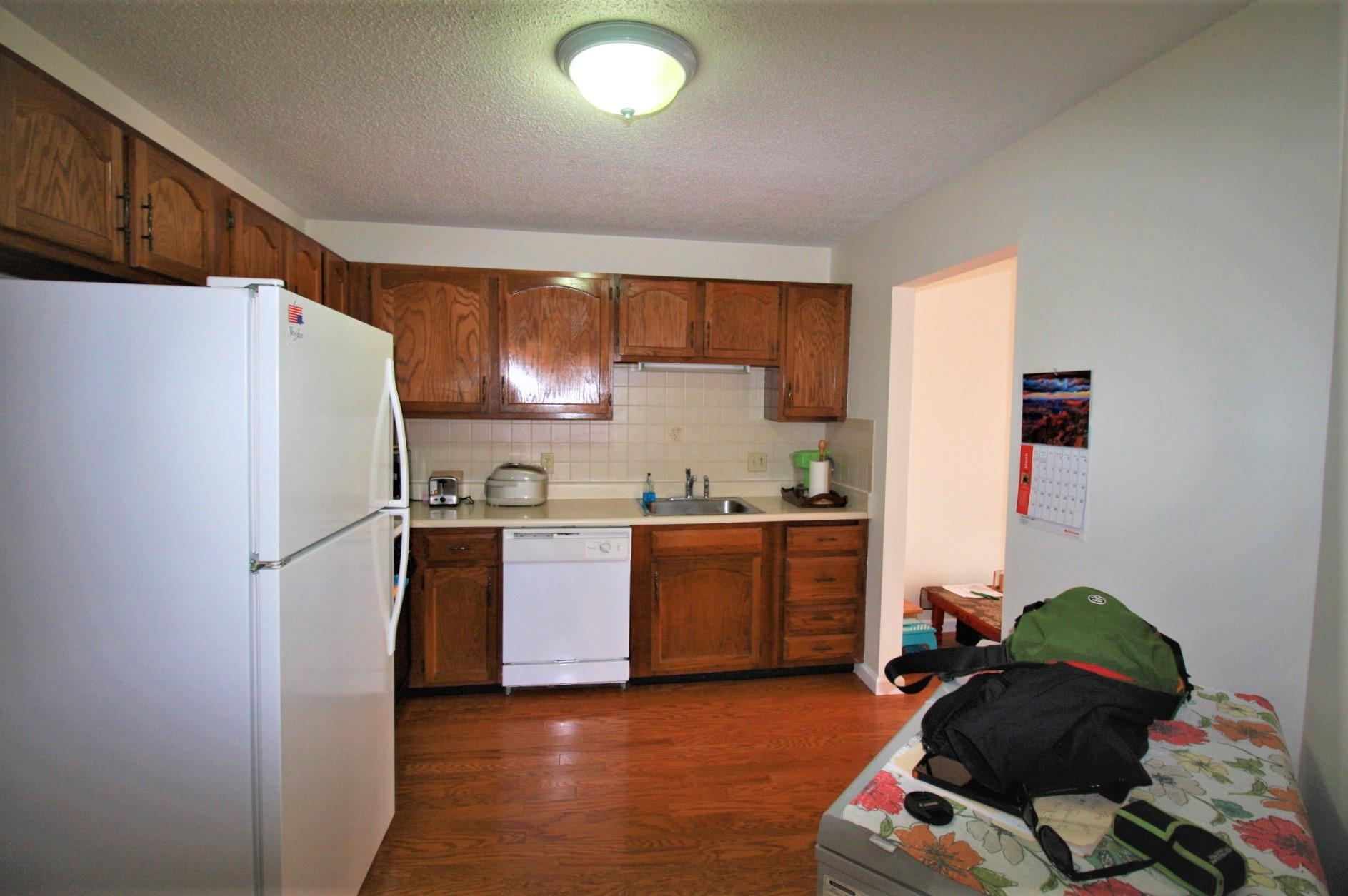 377 Huse Road, Unit 32 Manchester, NH 03103 - Photo 4 of 10