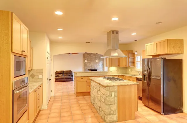 $545,000 | 203 Rimrock Circle West, Ingram, TX 78025