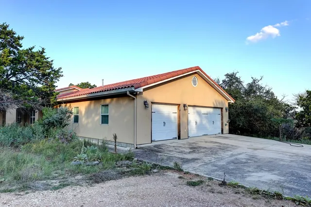 $545,000 | 203 Rimrock Circle West, Ingram, TX 78025