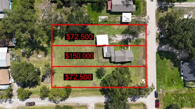 $72,500 | 203 South 6th Street, Highlands, TX 77562