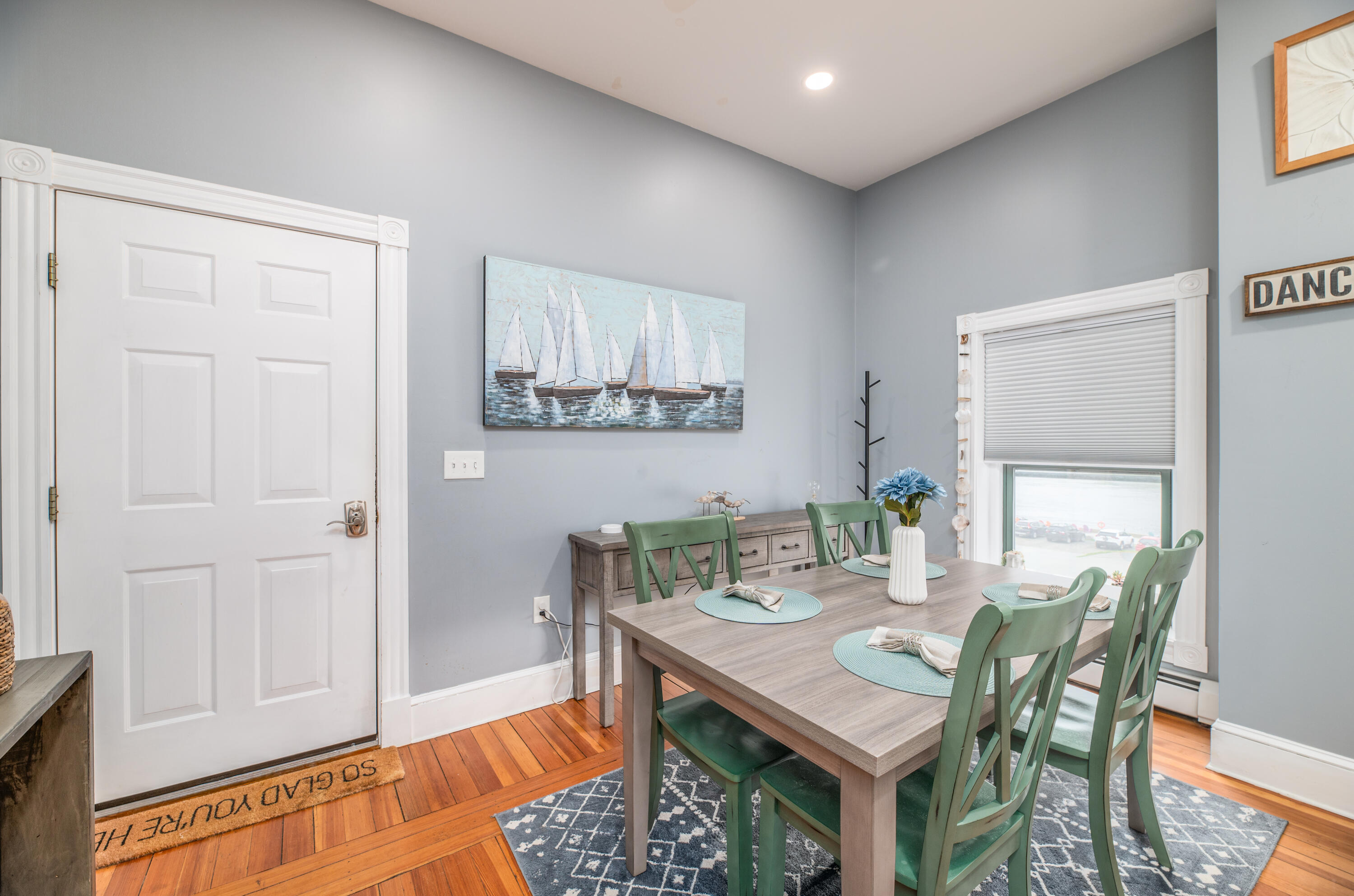 89 Water Street, Unit 2 Hallowell, ME 04347 - Photo 8 of 30 Dining area