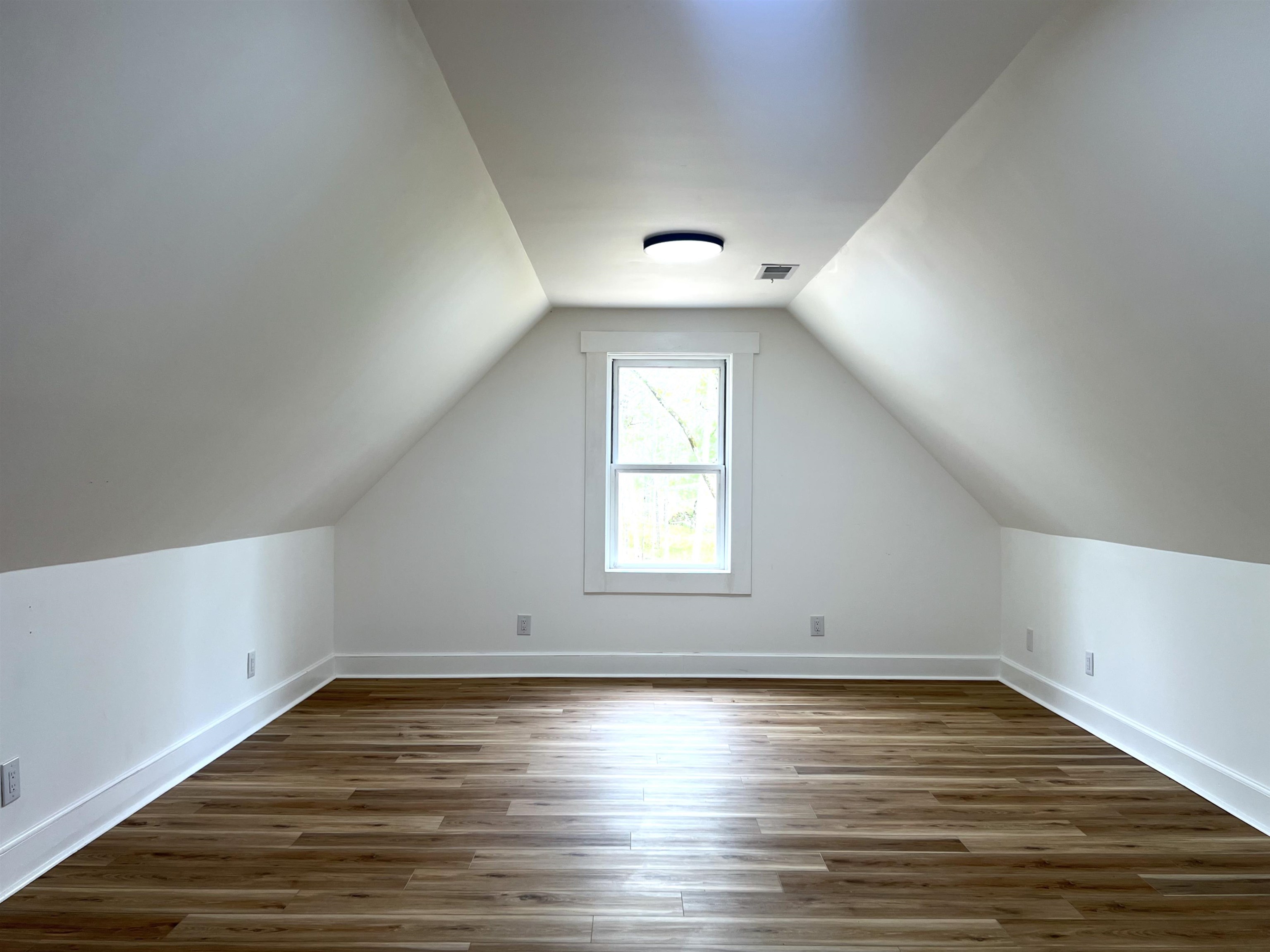 9490 Highway 196 Collierville, TN 38017 - Photo 30 of 40 Bedroom 3 with baseboards and dark wood-style floors