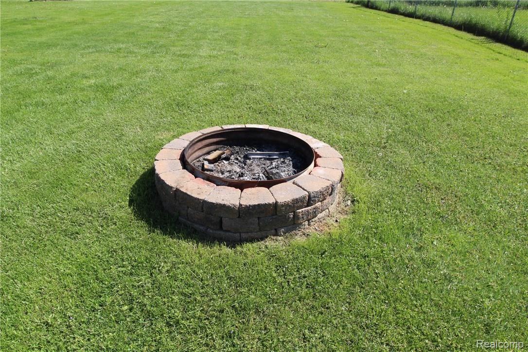 6056 Hopkins Road Flint, MI 48506 - Photo 28 of 33 IMG_0099.JPG