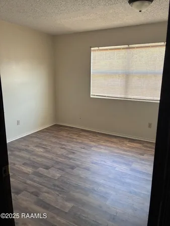 $761 | 200 High Meadows Boulevard, Unit B4, Lafayette, LA 70507