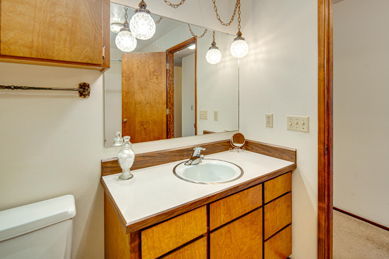 1005 Northeast Butler Market Road Bend, OR 97701 - Photo 29 of 43 1005-073