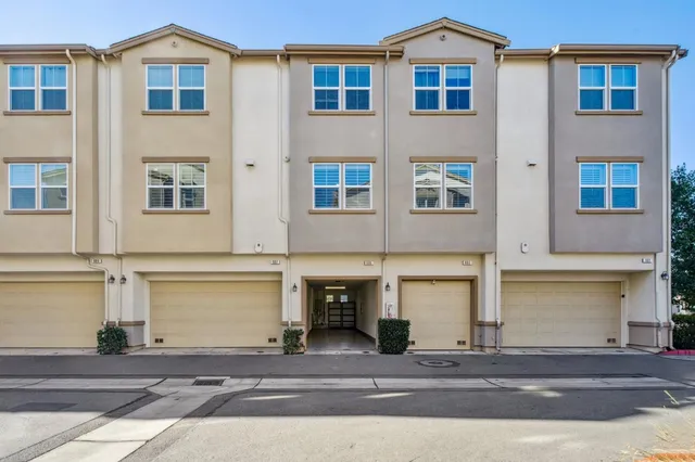 $3,975 | 605 El Camino Real, Redwood City, CA 94063