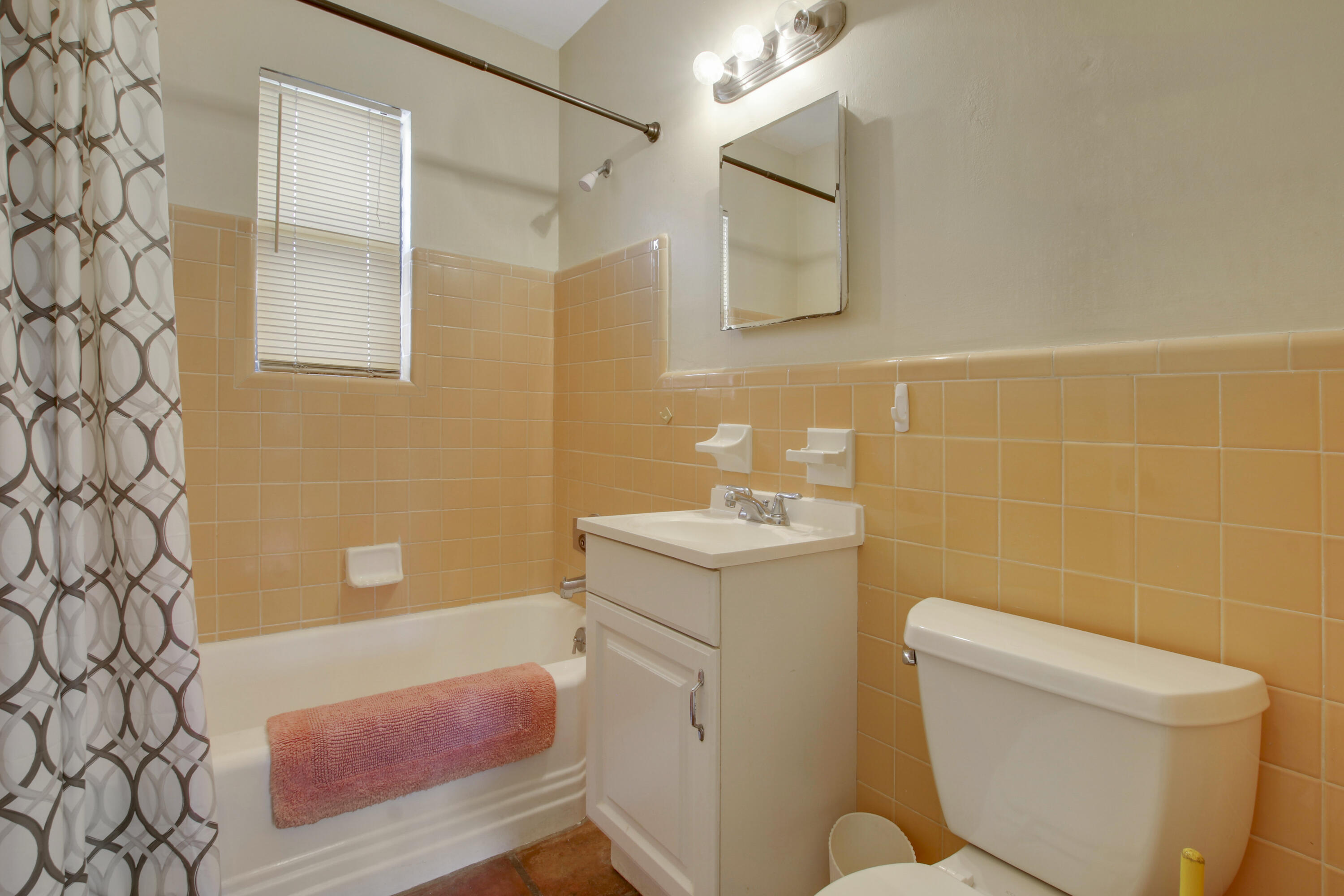 101 Inlet Way, Unit 2 West Palm Beach, FL 33404 - Photo 11 of 16 Bathroom