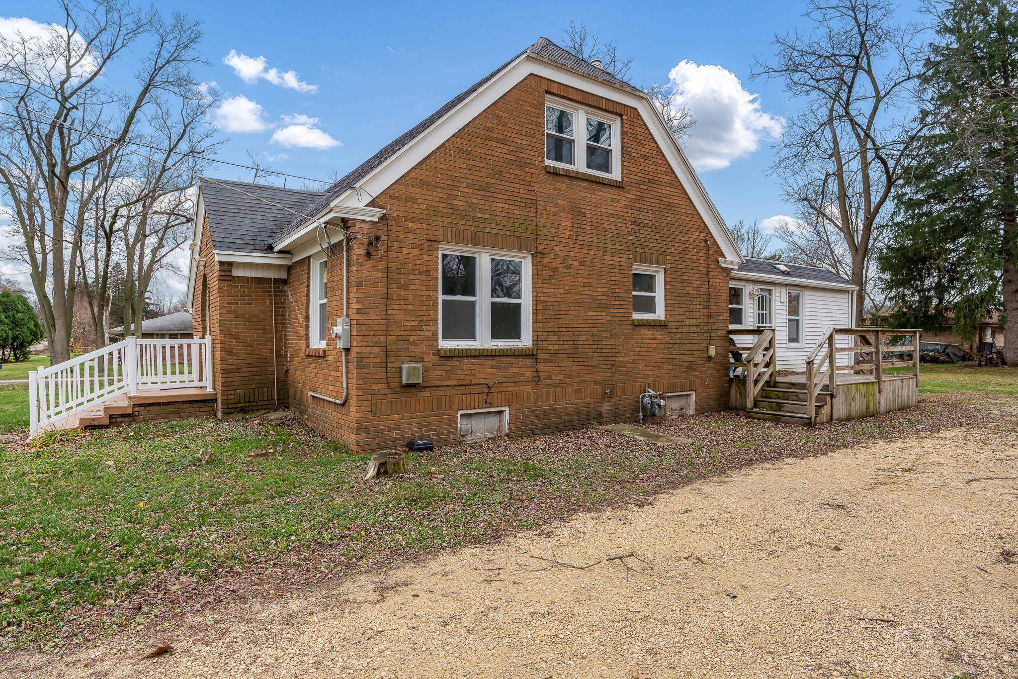 2029 Forest View Road Rockford, IL 61108 - Photo 5 of 44 Gallery Image 5
