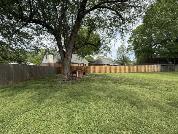 $219,000 | 147 Candlewick Drive, Jackson, TN 38305