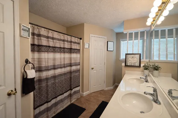 $219,000 | 147 Candlewick Drive, Jackson, TN 38305