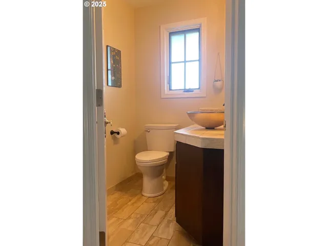 $675,000 | 126 Songbird Court, Roseburg, OR 97470