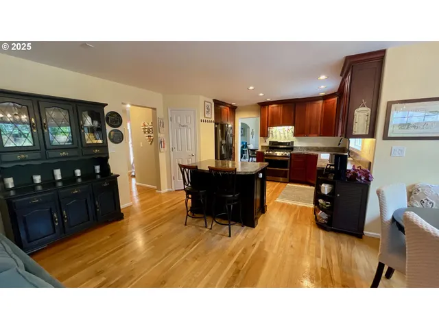 $675,000 | 126 Songbird Court, Roseburg, OR 97470