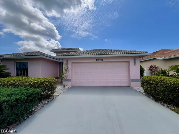 $2,700 | 8526 Manderston Court, Fort Myers, FL 33912