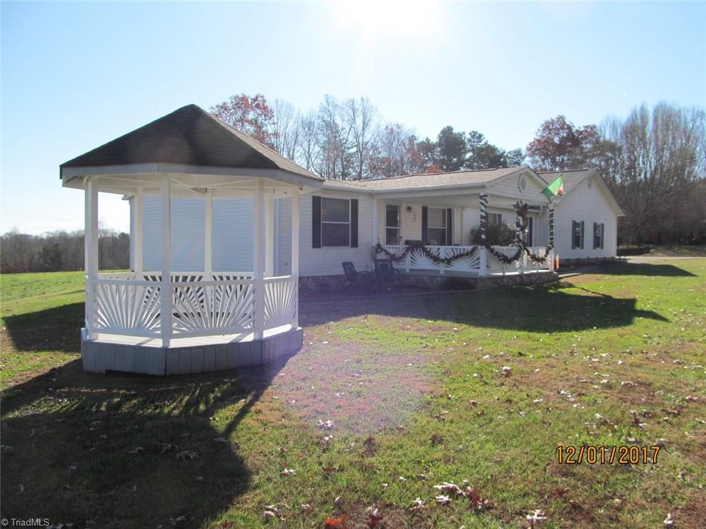 4167 Rockford Road Dobson, NC 27017 - Photo 6 of 28 Gallery Image 6