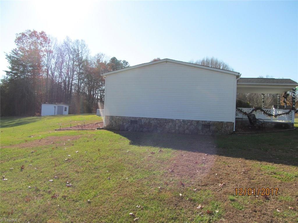 4167 Rockford Road Dobson, NC 27017 - Photo 7 of 28 Gallery Image 7