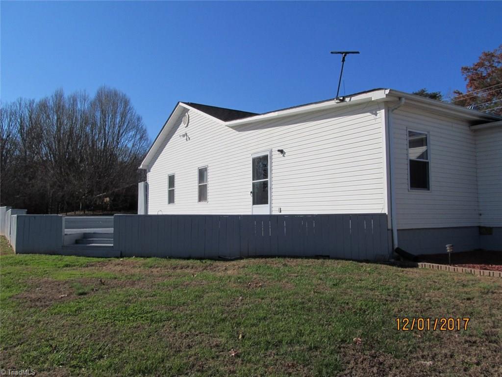 4167 Rockford Road Dobson, NC 27017 - Photo 8 of 28 Gallery Image 8