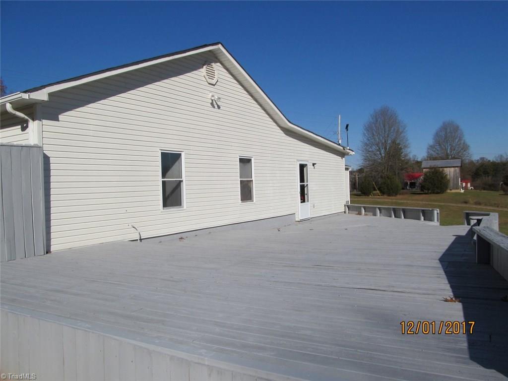 4167 Rockford Road Dobson, NC 27017 - Photo 9 of 28 Gallery Image 9