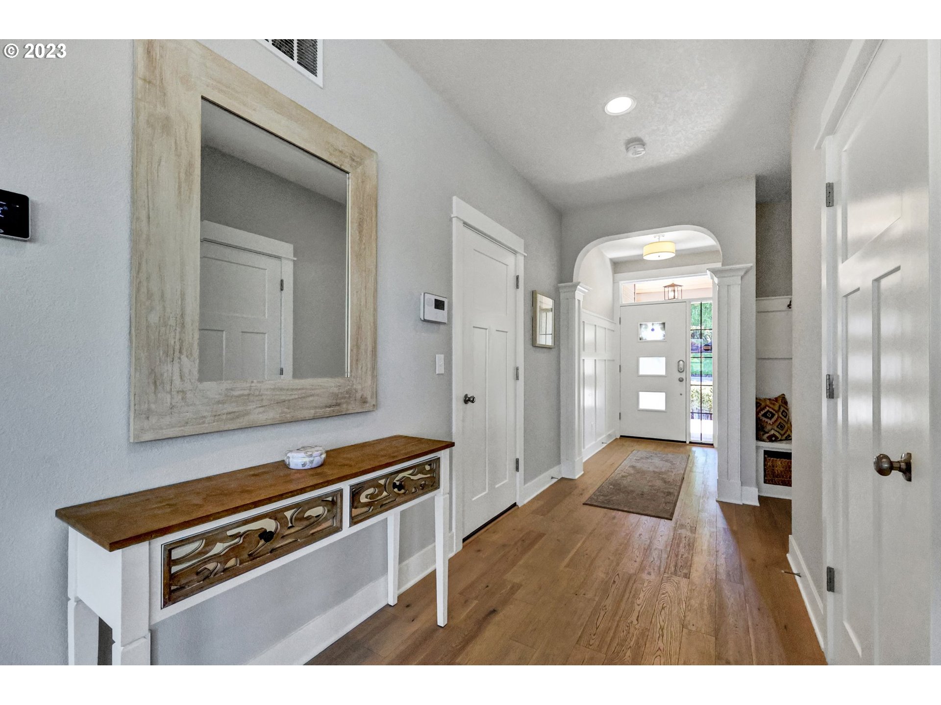 4483 Southwest Carson Street Portland, OR 97219 - Photo 3 of 20 Gallery Image 3