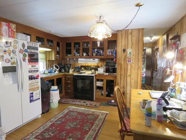 $140,000 | 49 Eastbridge Road, Taunton, MA 02780