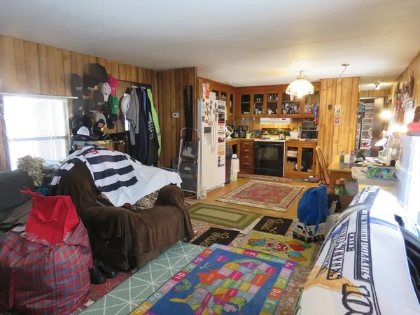 $140,000 | 49 Eastbridge Road, Taunton, MA 02780