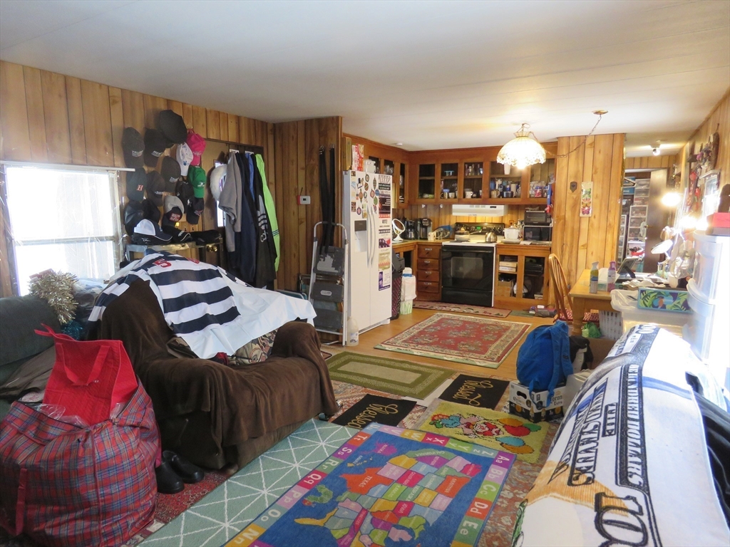 49 Eastbridge Road Taunton, MA 02780 - Photo 3 of 13