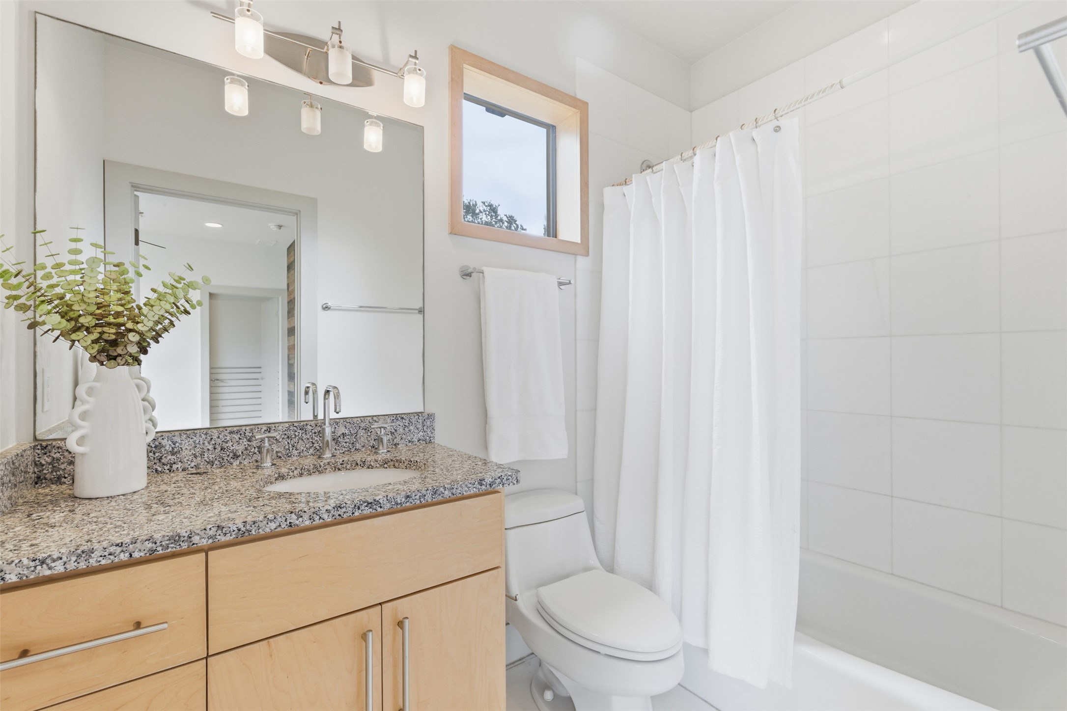 2608 Del Curto Road, Unit 3 Austin, TX 78704 - Photo 25 of 36 Gallery Image 25