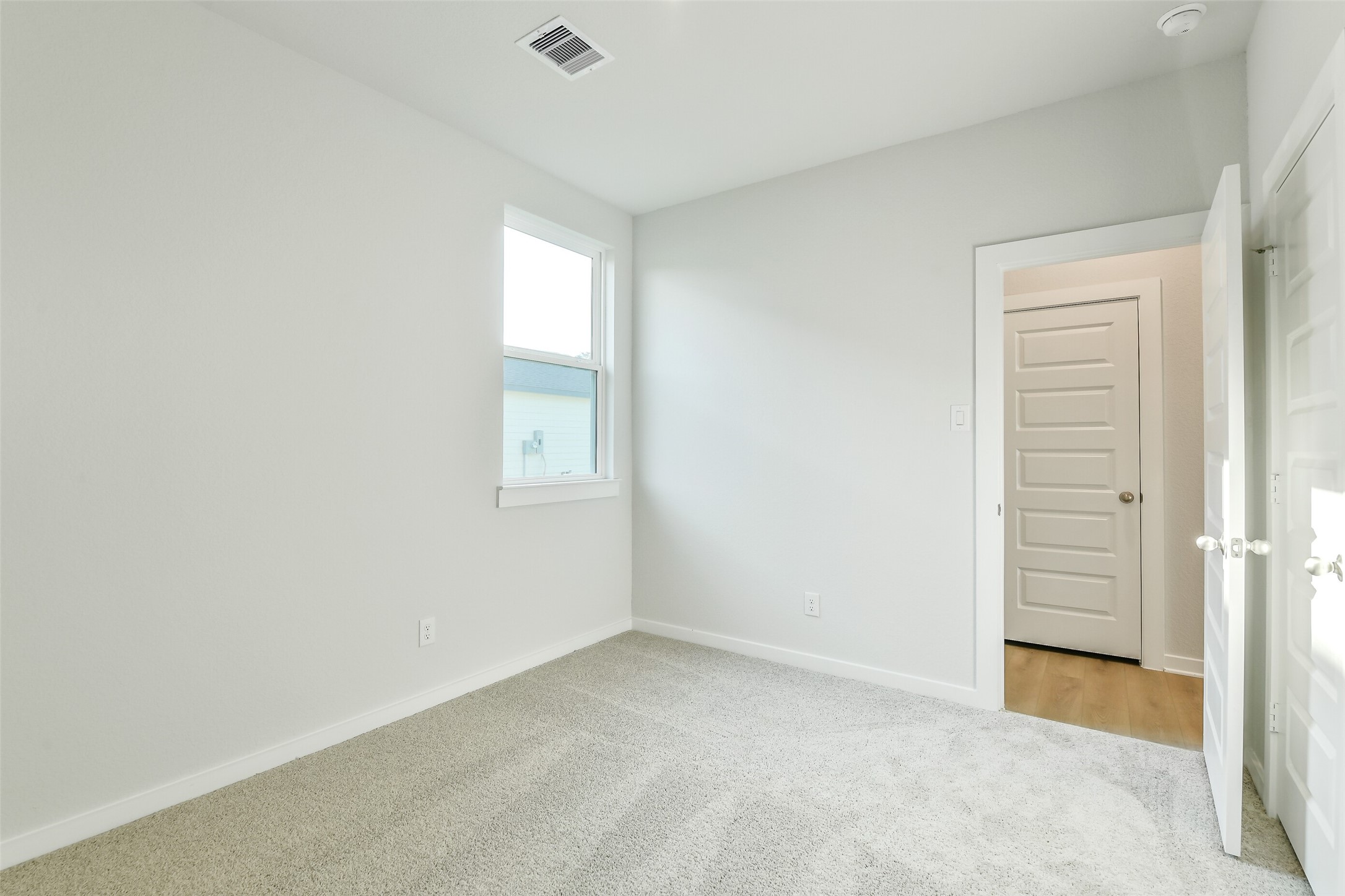 25984 Liberation Road Cleveland, TX 77328 - Photo 23 of 35 an empty room with closet area
