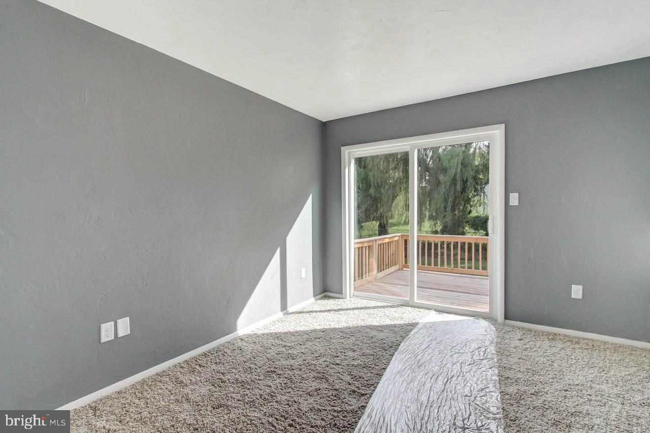 320 Norhurst Road York, PA 17402 - Photo 13 of 22 Gallery Image 13