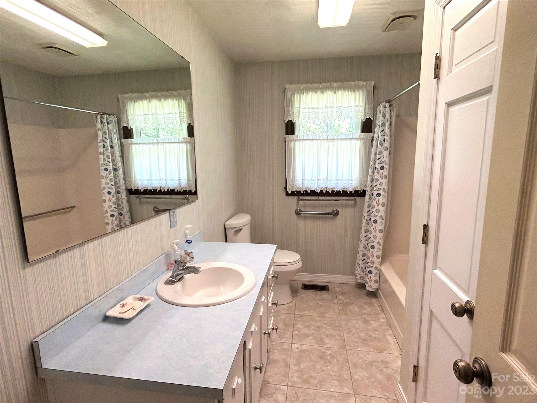 600 10th Street Southwest Conover, NC 28613 - Photo 13 of 14 Gallery Image 13