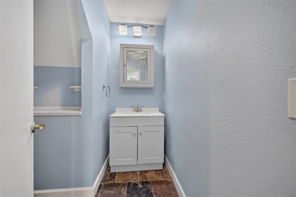 703 Riverside Drive Tarpon Springs, FL 34689 - Photo 20 of 47