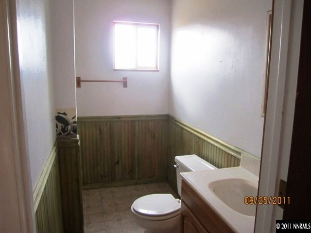 10890 Chestnut Street Reno, NV 89506 - Photo 9 of 13 Photo 9