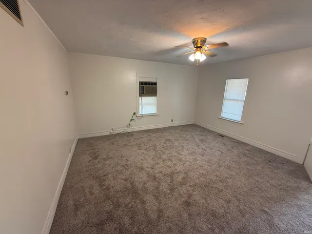 $990 | 406 17th Street, Unit A, Bedford, IN 47421
