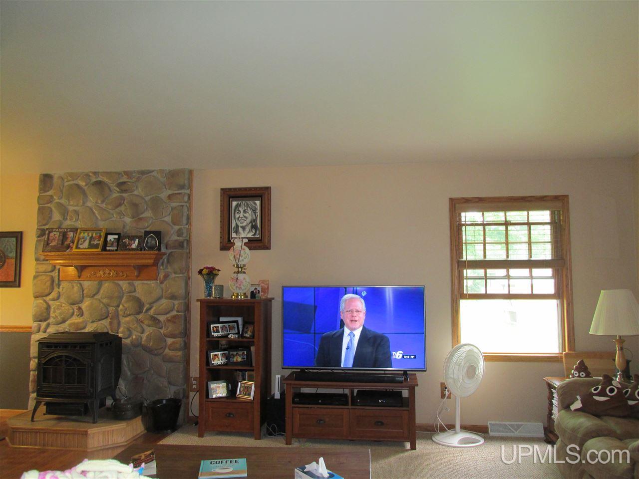 6988 L 5 Escanaba, MI 49829 - Photo 10 of 39