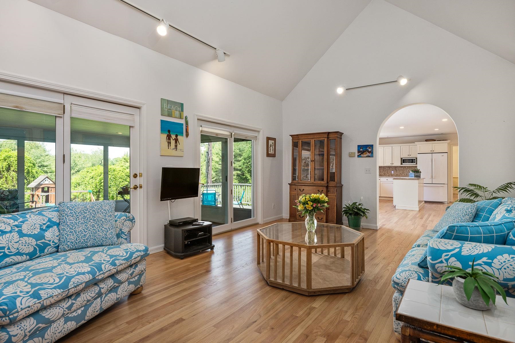 6 Deer Run Road North Hampton, NH 03862 - Photo 9 of 36