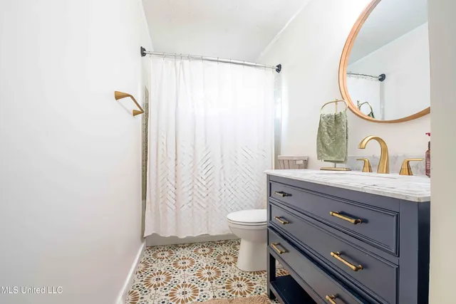 $460,000 | 3126 South Slayden Road, Lamar, MS 38642