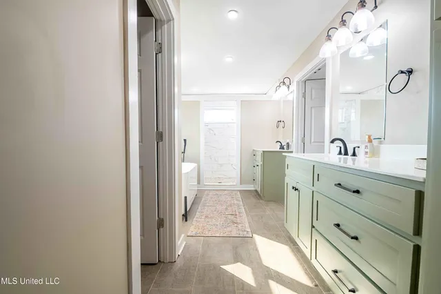 $460,000 | 3126 South Slayden Road, Lamar, MS 38642