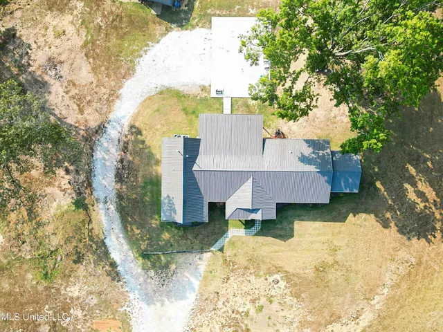 $460,000 | 3126 South Slayden Road, Lamar, MS 38642