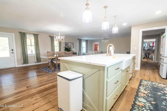 $460,000 | 3126 South Slayden Road, Lamar, MS 38642