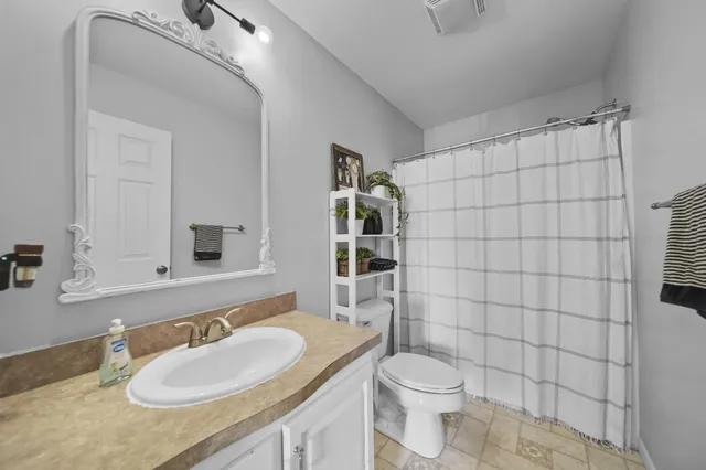 $319,900 | 3584 Hunters Court, Grass Lake, MI 49240