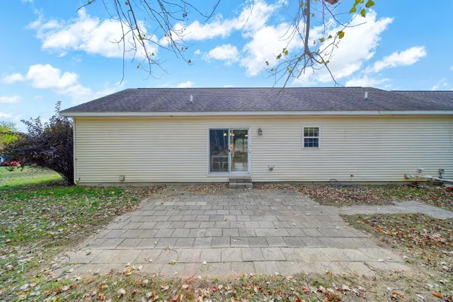 $319,900 | 3584 Hunters Court, Grass Lake, MI 49240