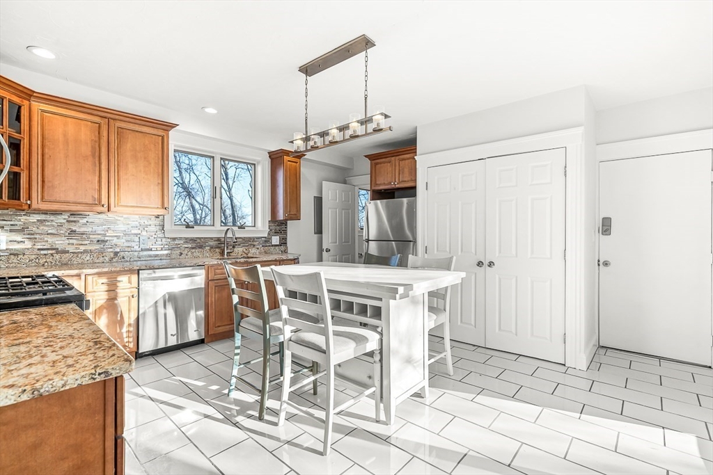 11 Symonds Street, Unit 2 Salem, MA 01970 - Photo 7 of 30