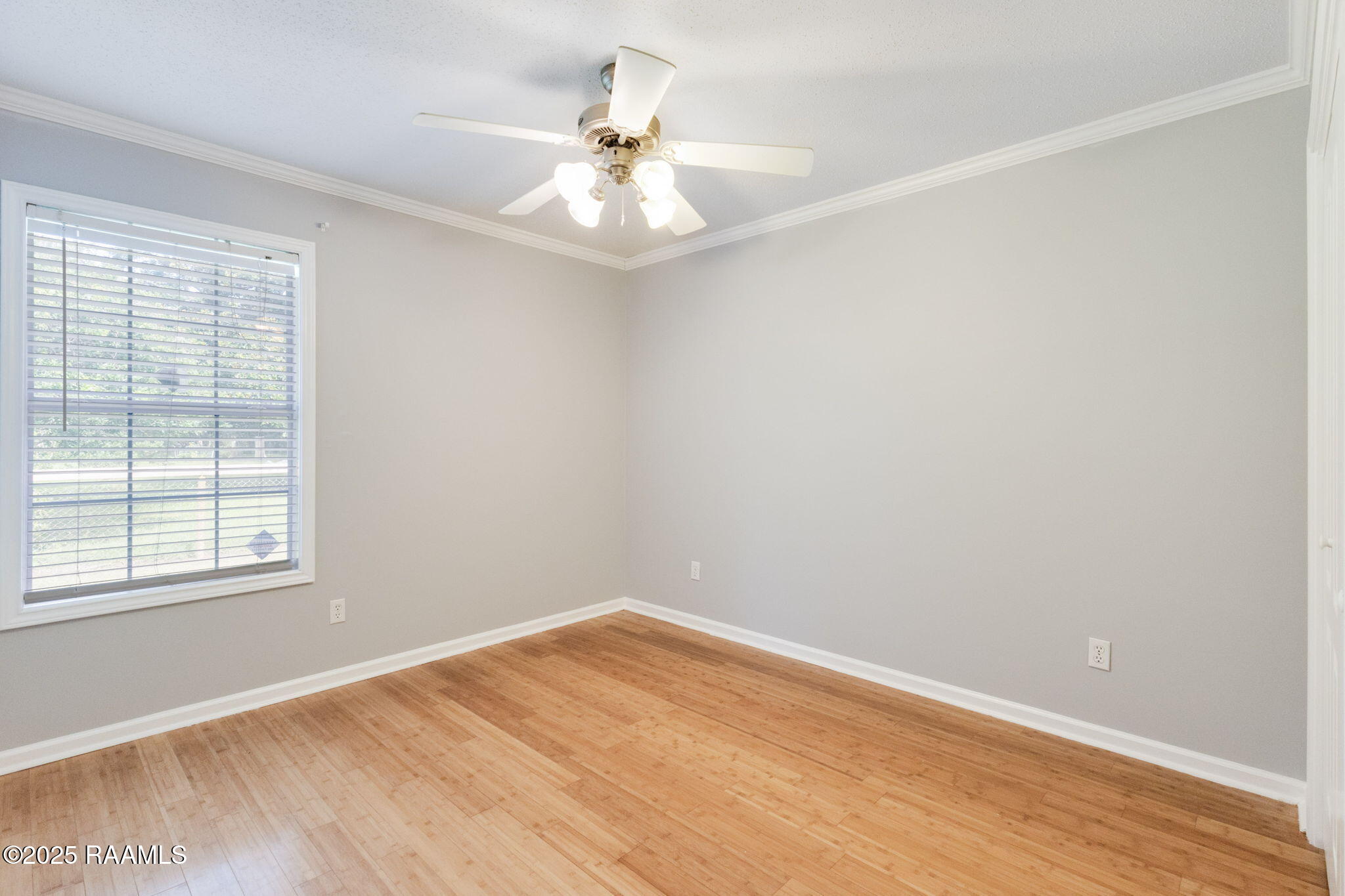400 Lebesque Road Lafayette, LA 70507 - Photo 11 of 17 Guest Bedroom