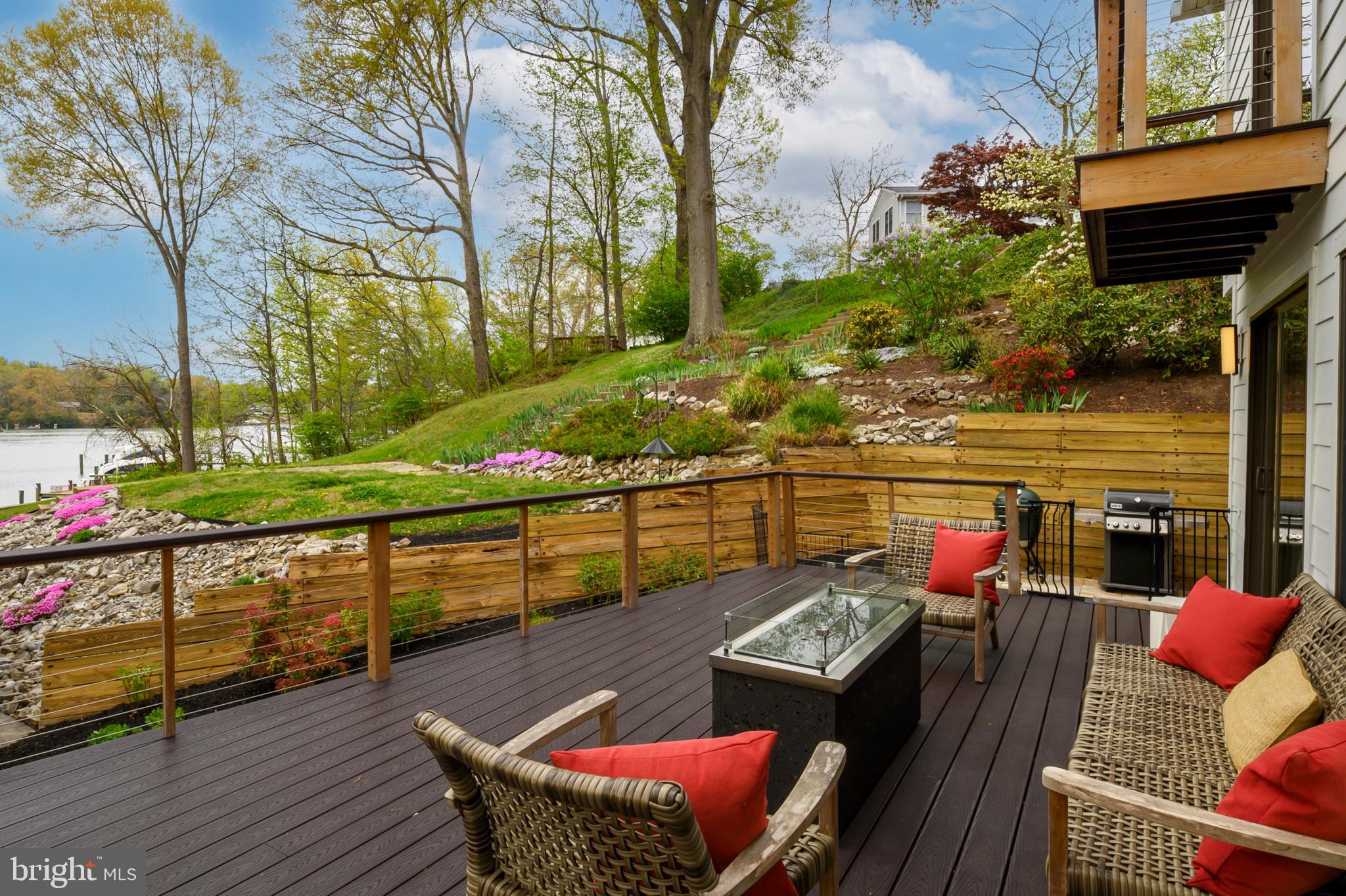 122 Shore Road Arnold, MD 21012 - Photo 16 of 70 Deck