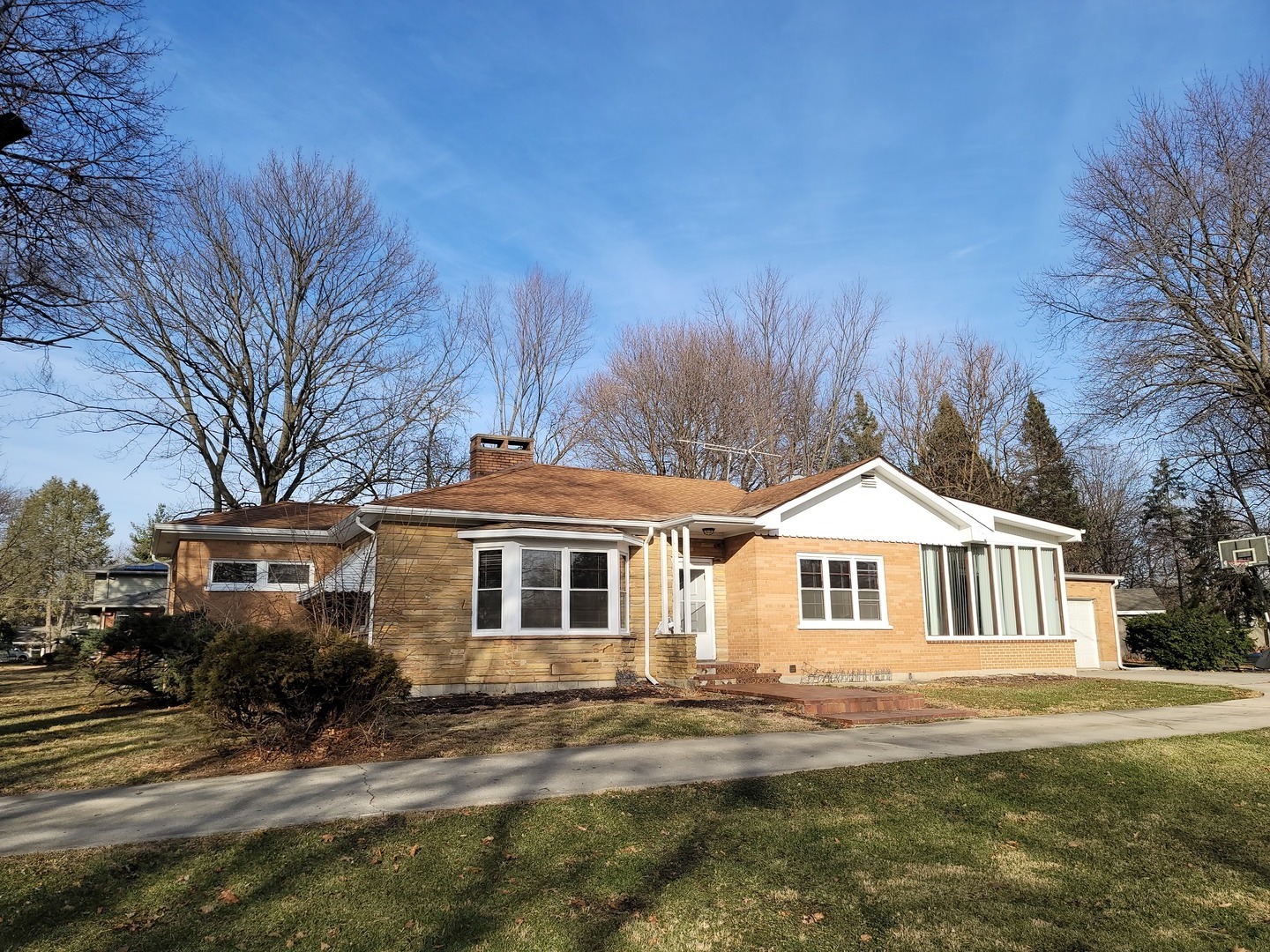 27W130 Bauer Road Naperville, IL 60563 - Photo 1 of 19
