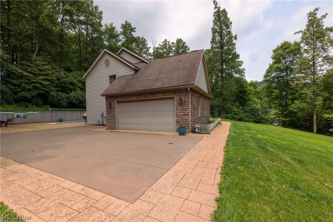 2456 Pyle Road Dover, OH 44622 - Photo 3 of 31 Gallery Image 3