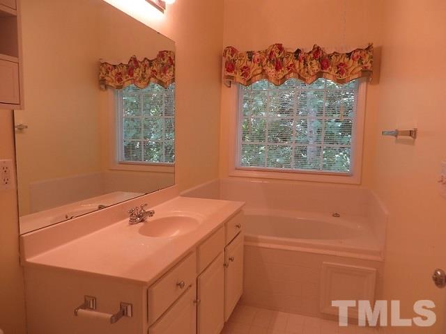837 Genford Court Raleigh, NC 27609 - Photo 14 of 25 Gallery Image 14